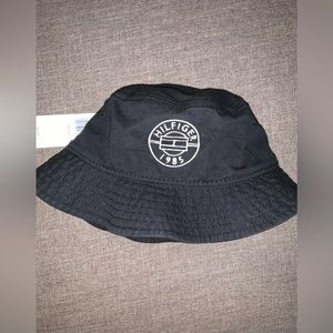 Tommy Hilfiger / Bucket Hat / Hat